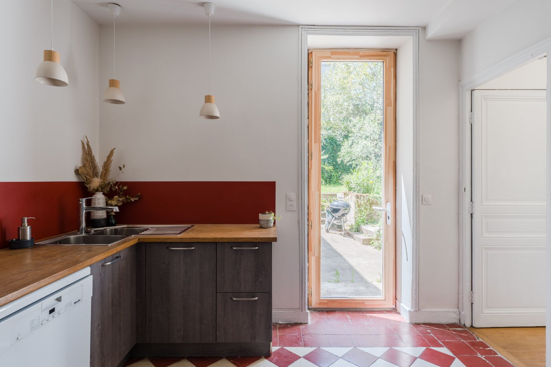 house 8 Rooms for sale on NANTES (44100)