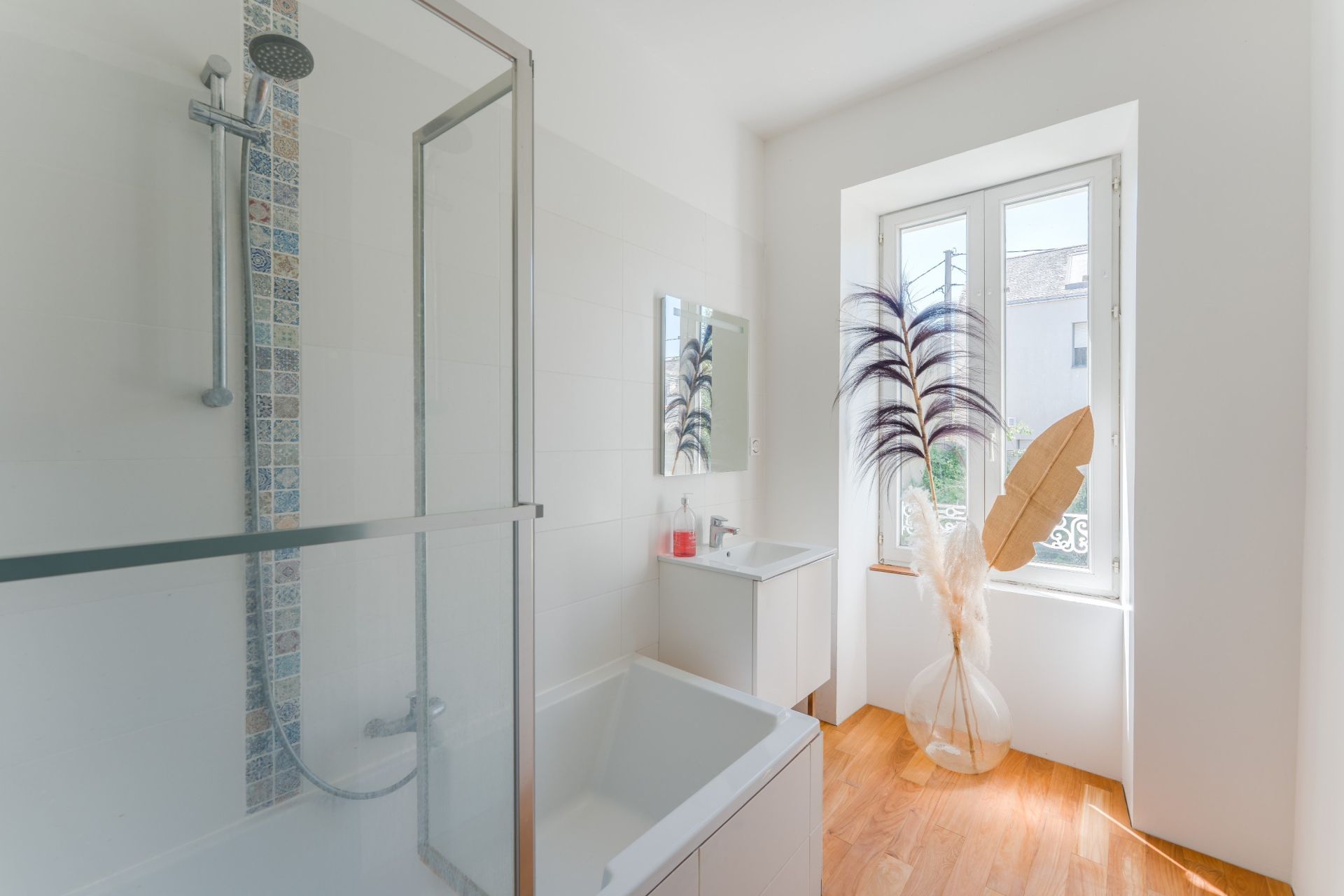 house 8 Rooms for sale on NANTES (44100)
