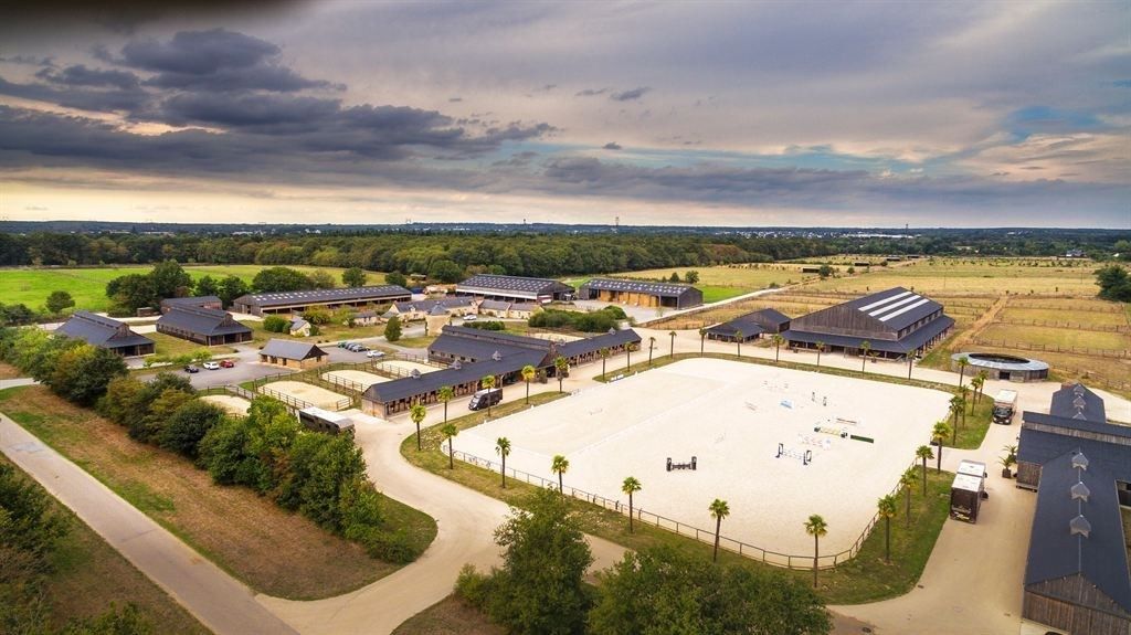 equestrian property 23 Rooms for sale on PETIT MARS (44390)