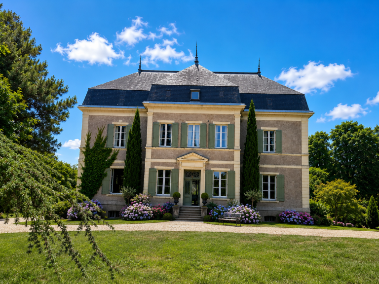 maison 20 Pièces en vente sur VALLONS DE L ERDRE (44540)