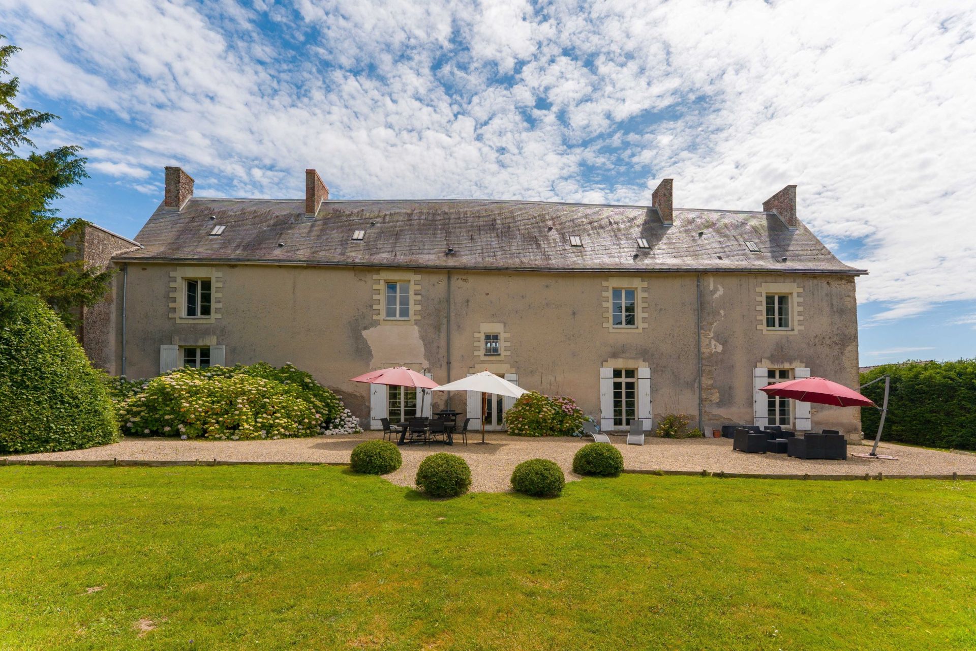 maison 8 Pièces en vente sur GRANDCHAMP DES FONTAINES (44119)