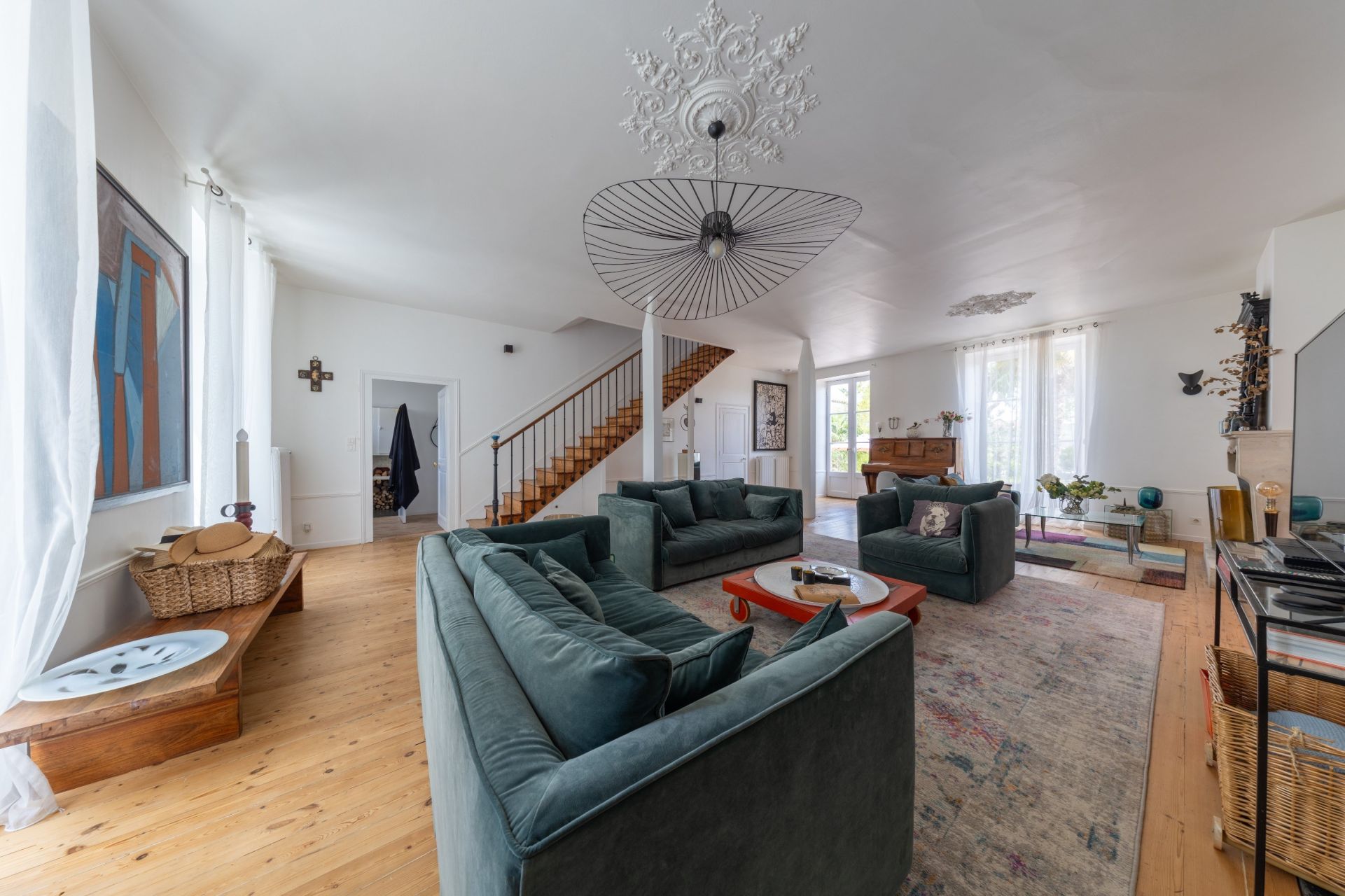 mansion 6 Rooms for sale on LUCON (85400)