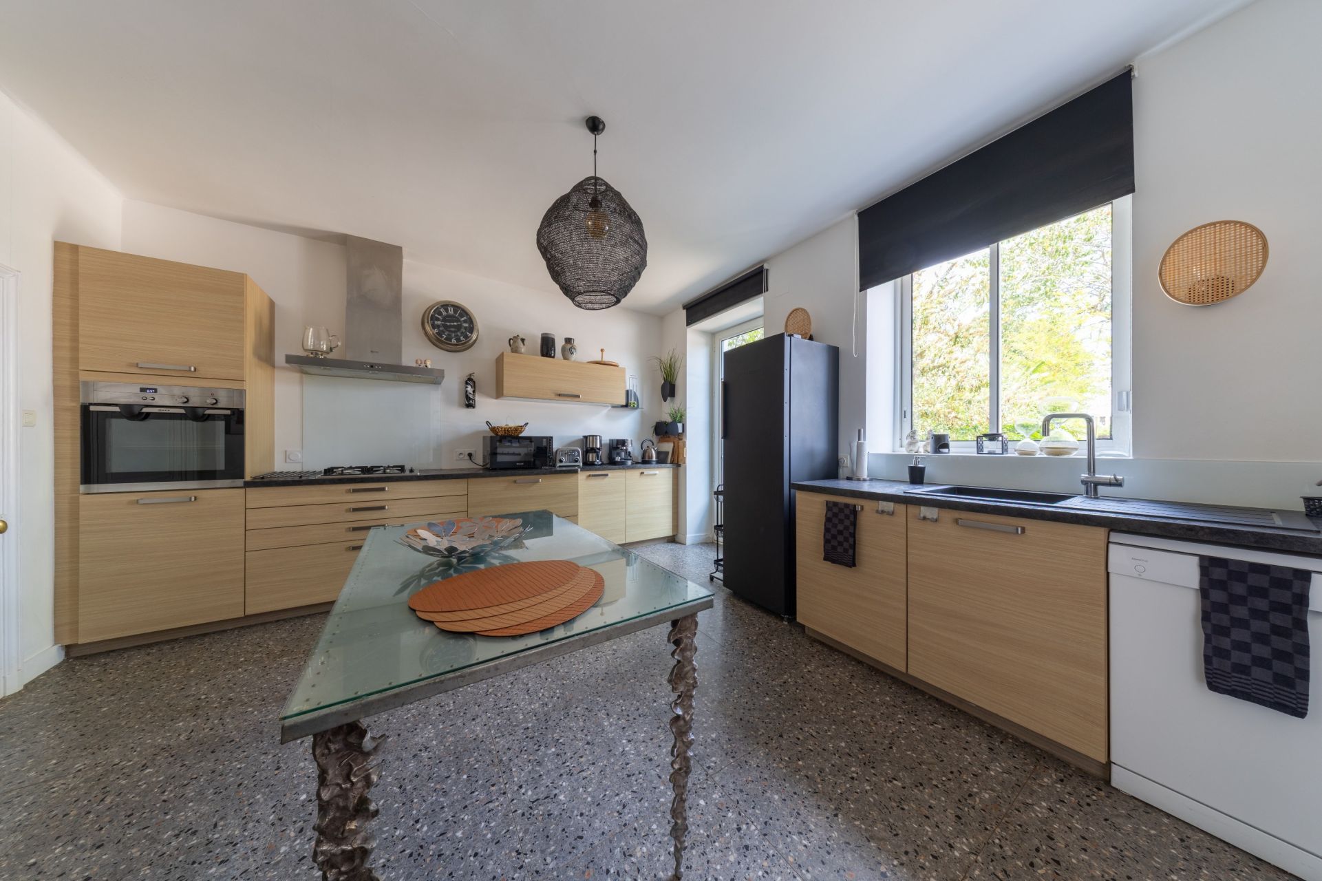 mansion 6 Rooms for sale on LUCON (85400)