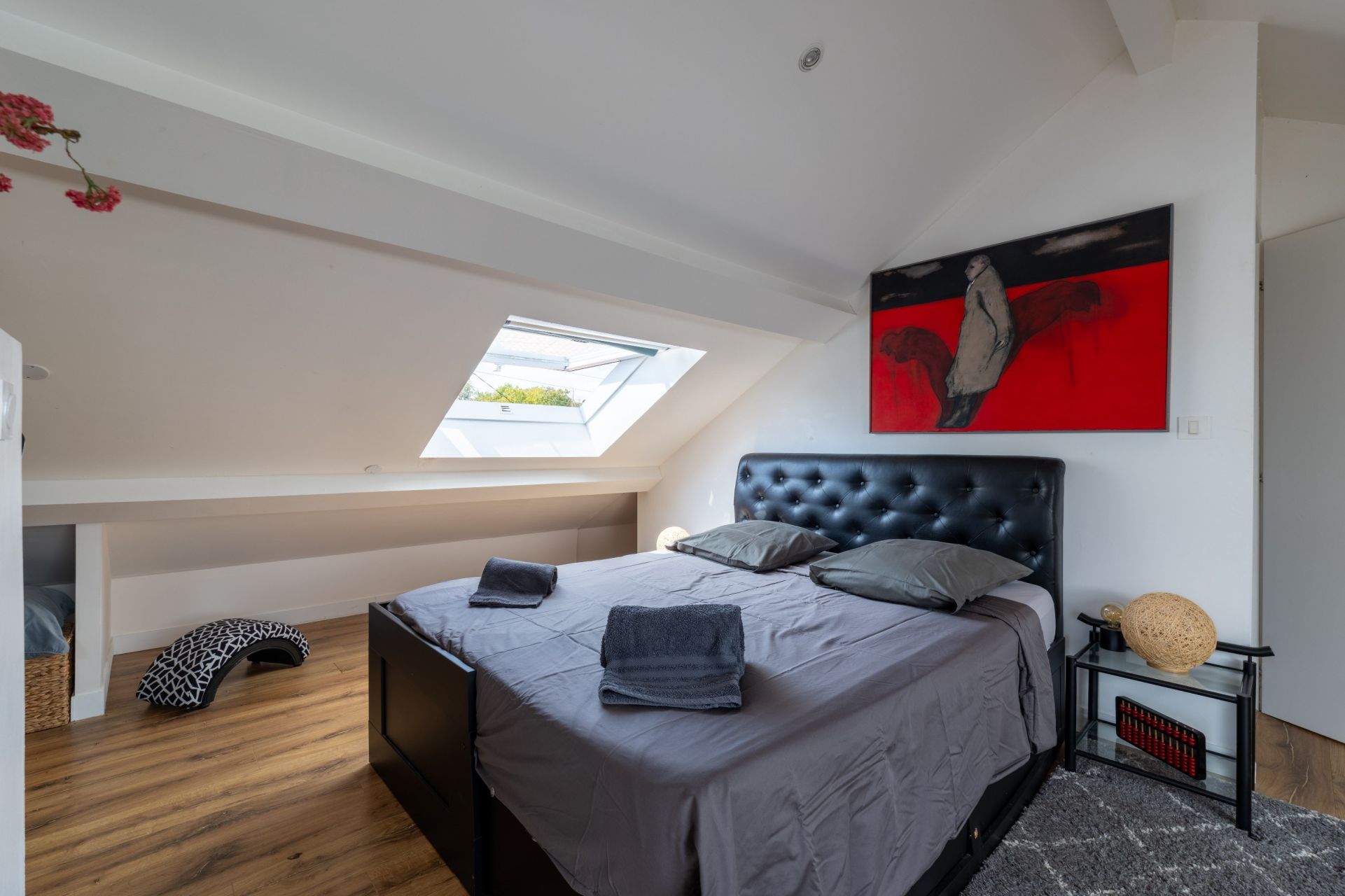 mansion 6 Rooms for sale on LUCON (85400)