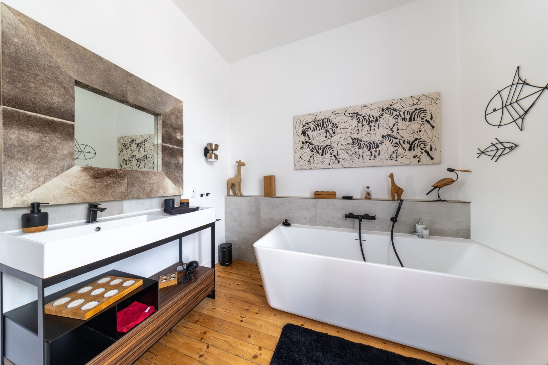 mansion 6 Rooms for sale on LUCON (85400)