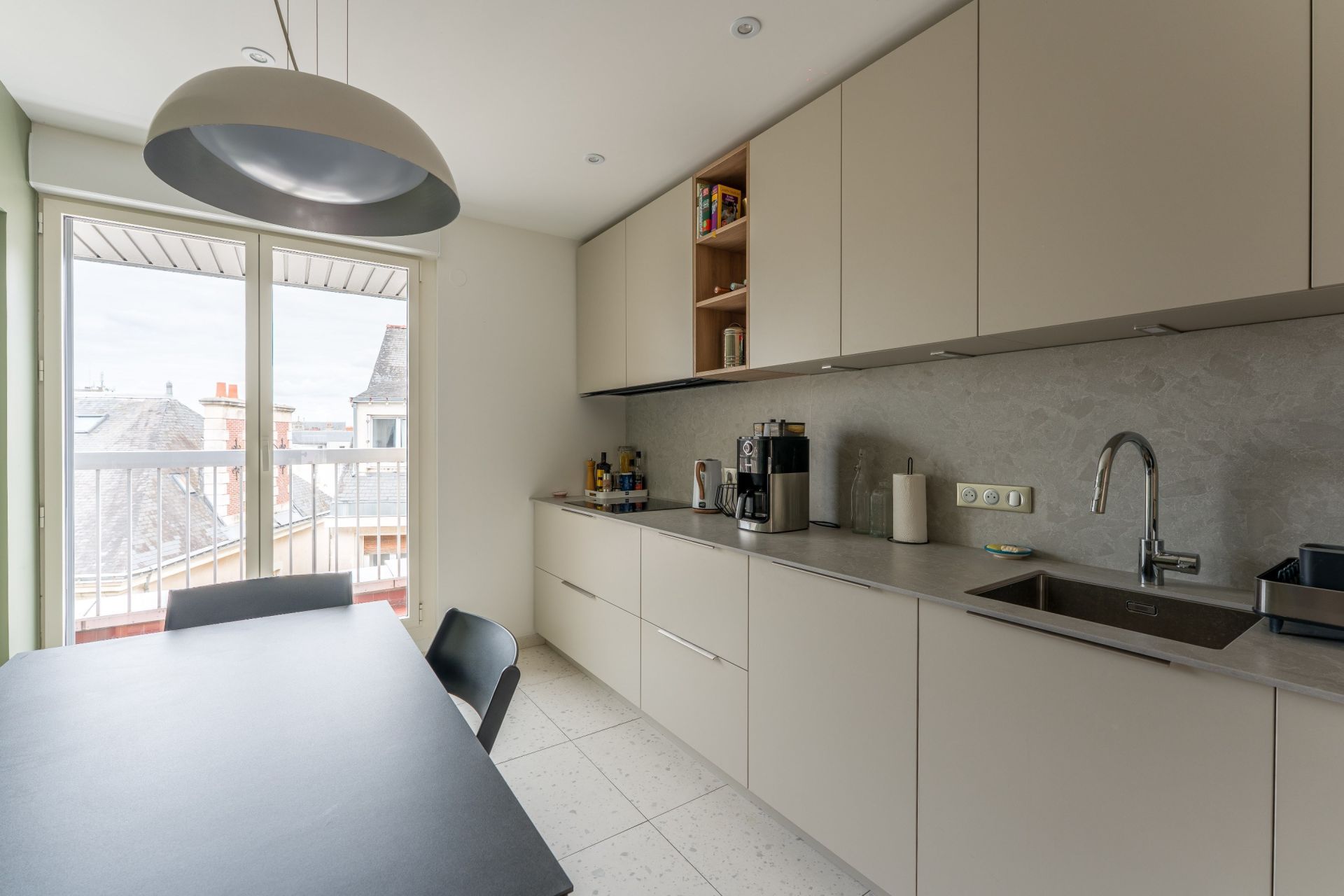 apartment 6 Rooms for sale on NANTES (44000)