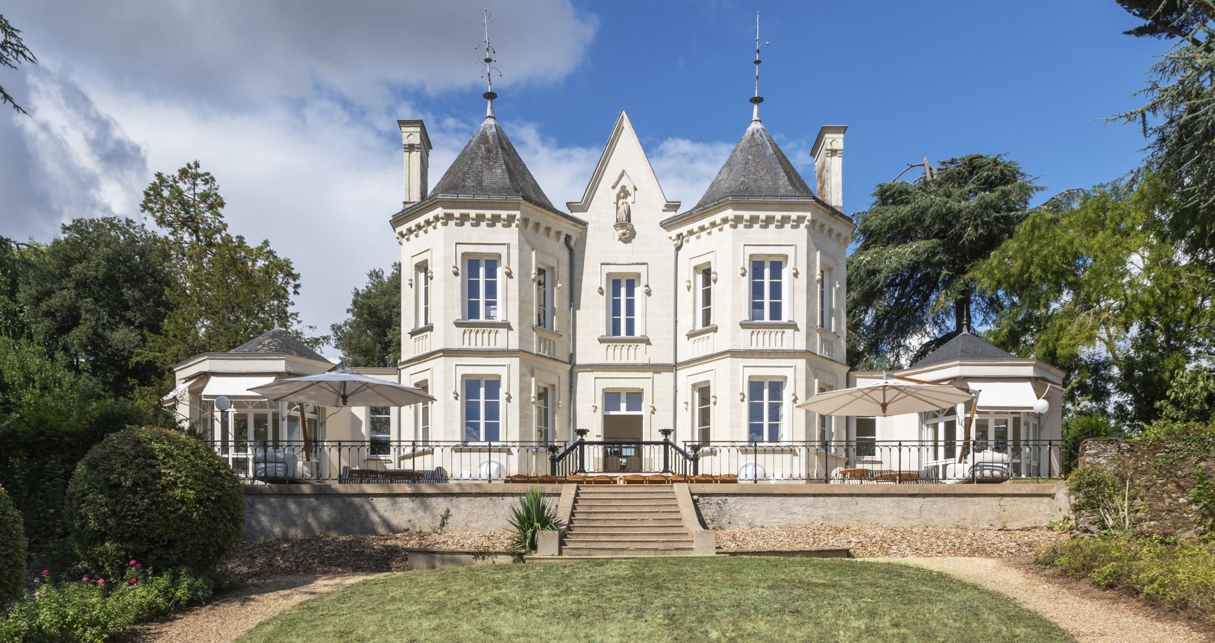 house 15 Rooms for sale on LE CELLIER (44850)