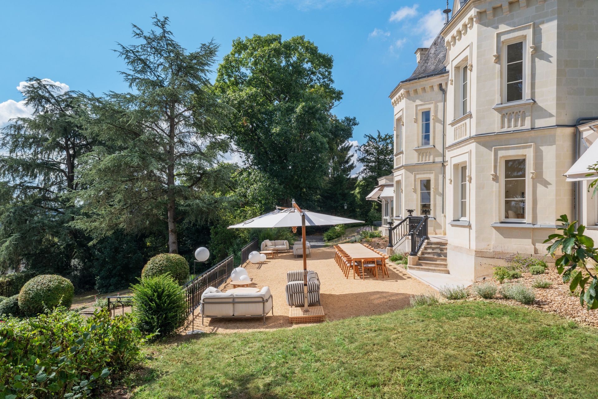 house 15 Rooms for sale on LE CELLIER (44850)