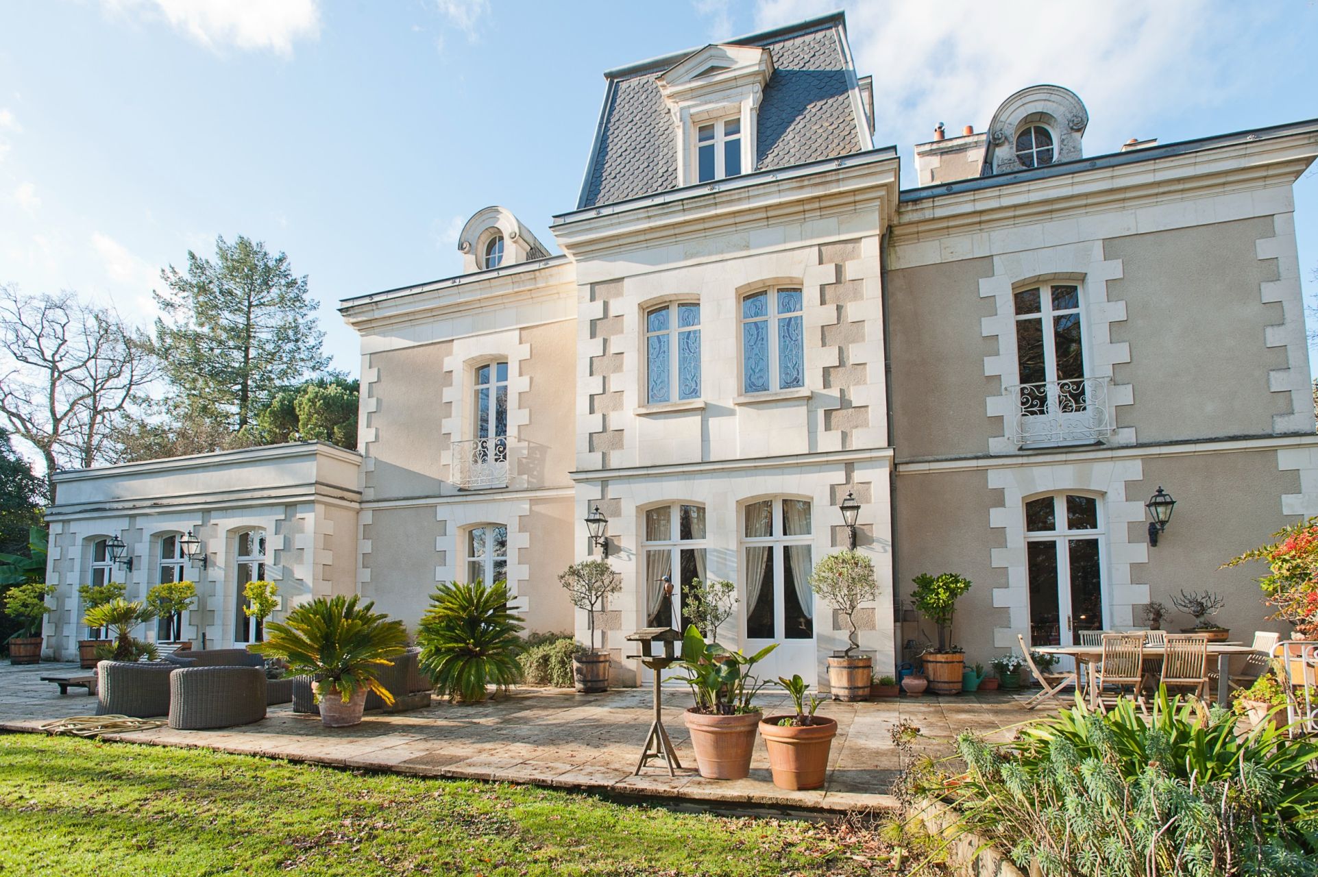maison de maître 21 Pièces en vente sur LA CHAPELLE SUR ERDRE (44240)
