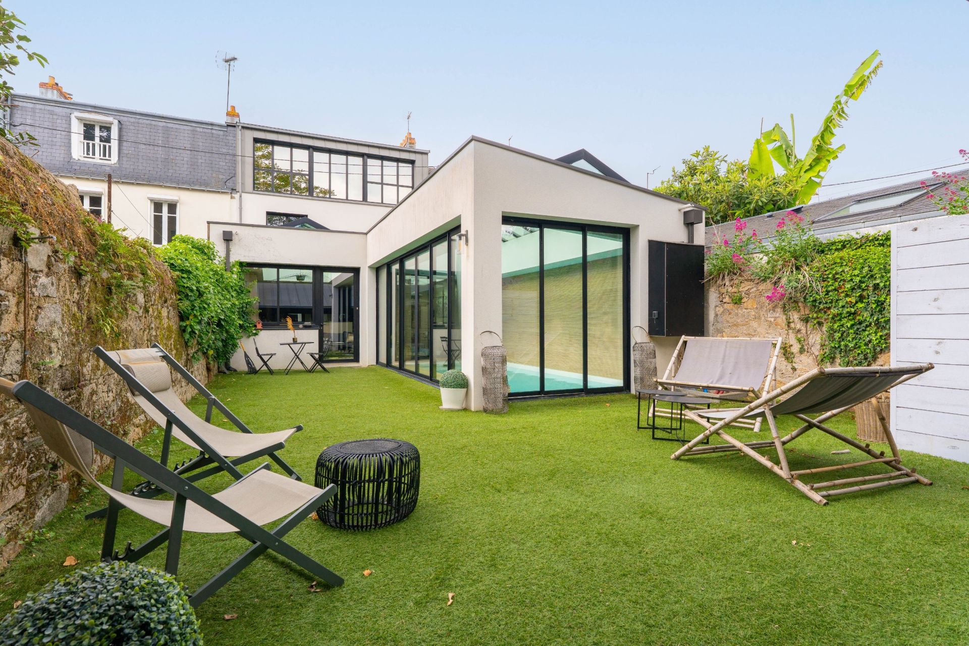 house 7 Rooms for sale on NANTES (44000)