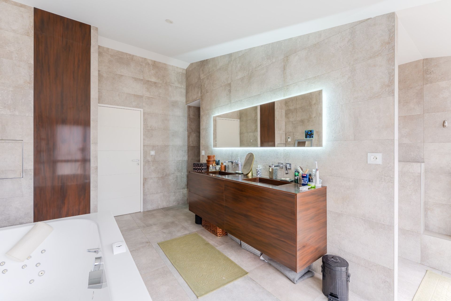 house 7 Rooms for sale on NANTES (44000)
