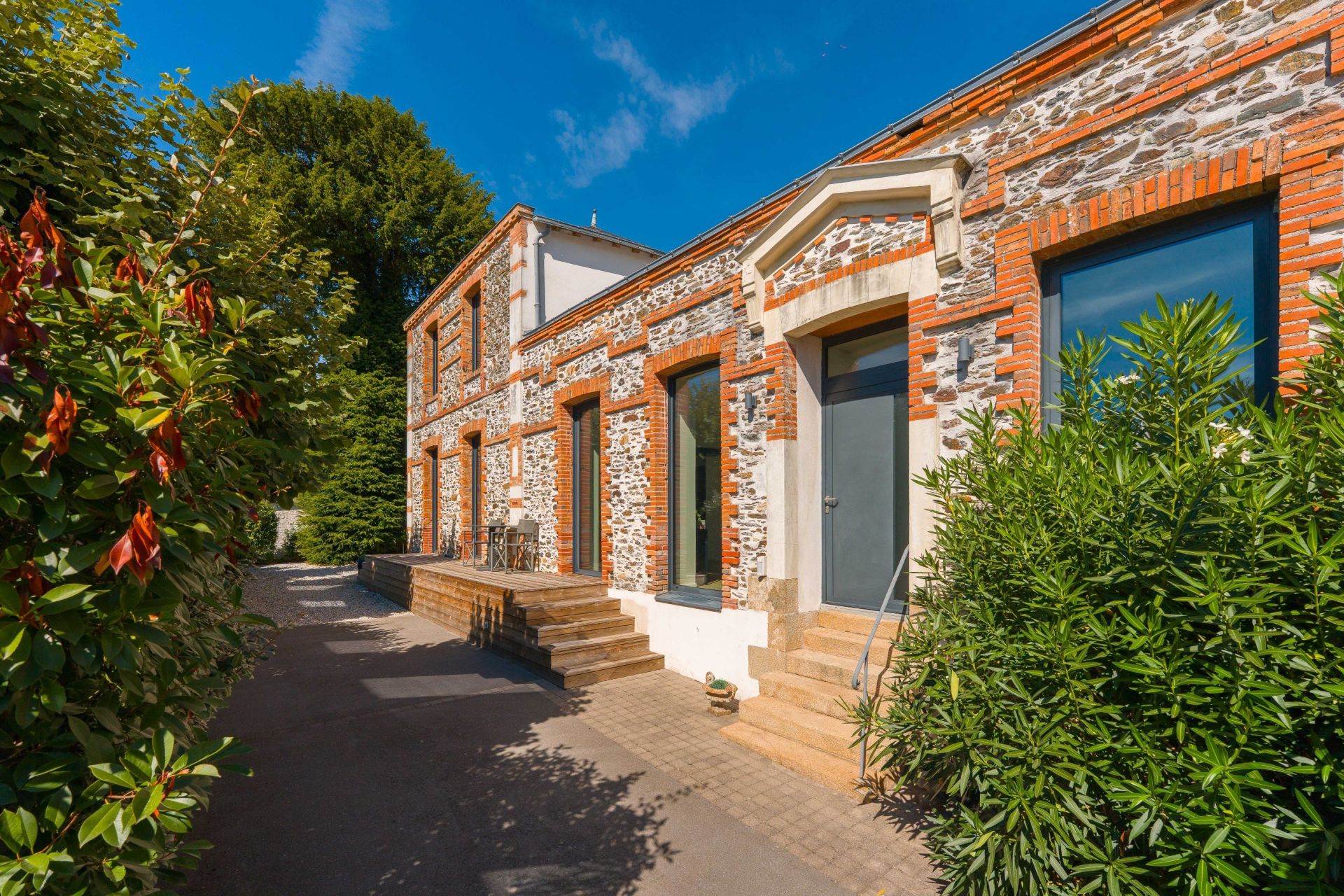 house 9 Rooms for sale on VERTOU (44120)